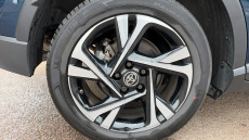 Toyota C-HR 1.8 Hybrid Design 5dr CVT Hybrid Hatchback